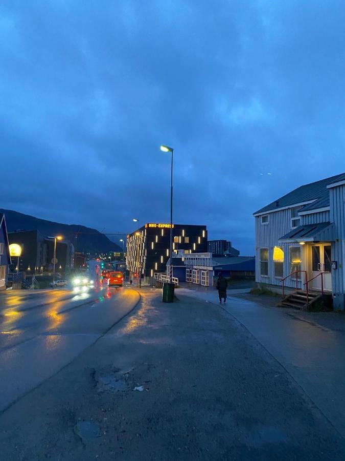 Hhe Express Hotell Nuuk/Godthåb Eksteriør bilde